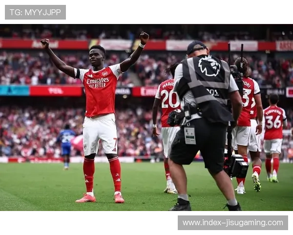 回顾:阿森纳5-0血洗利兹联,约克雷斯梅开二度 回顾:阿森纳5-0血洗利兹联,约克雷斯梅开二度