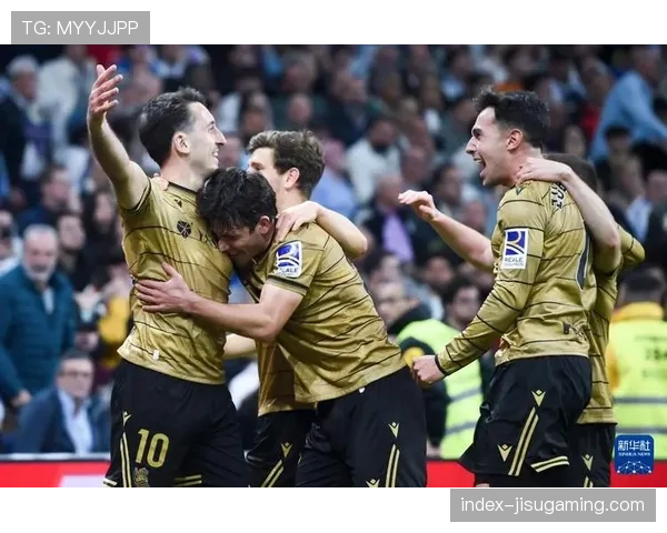 皇马4-1大胜皇家社会登顶西甲，维尼修斯点球双响